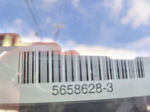 Used 2025 Jeep Wrangler Unlimited Rubicon w/ Convenience Group image 9