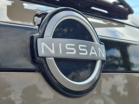 Certified 2023 Nissan Pathfinder Platinum w/ Cargo Package AWD/4WD image 38