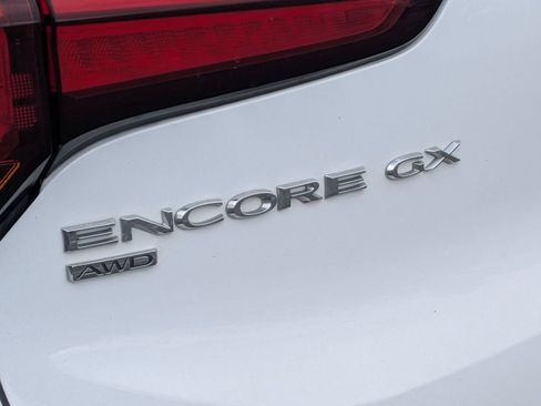 Used 2021 Buick Encore GX Essence AWD/4WD image 11
