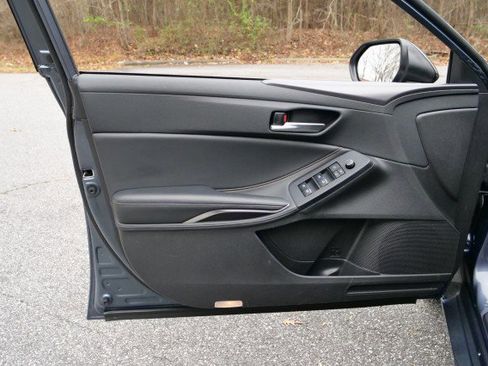 Used 2021 Toyota Avalon XSE image 25