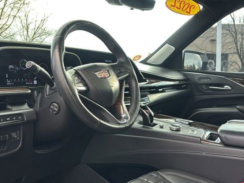 Used 2022 Cadillac Escalade ESV Sport Platinum w/ Heavy-Duty Trailer Package image 28