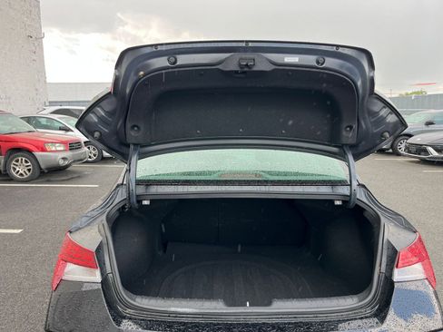 Used 2025 Hyundai Elantra SEL FWD image 32