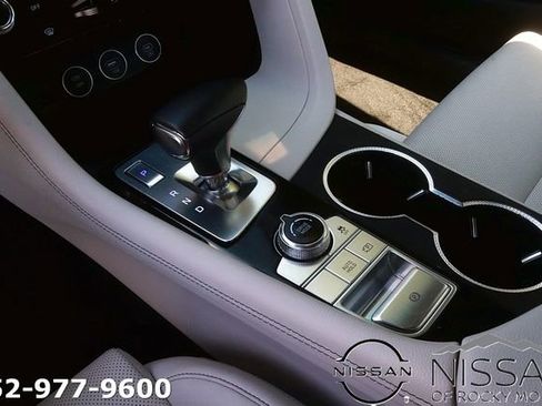 Used 2025 Genesis G70 2.5T AWD/4WD image 20
