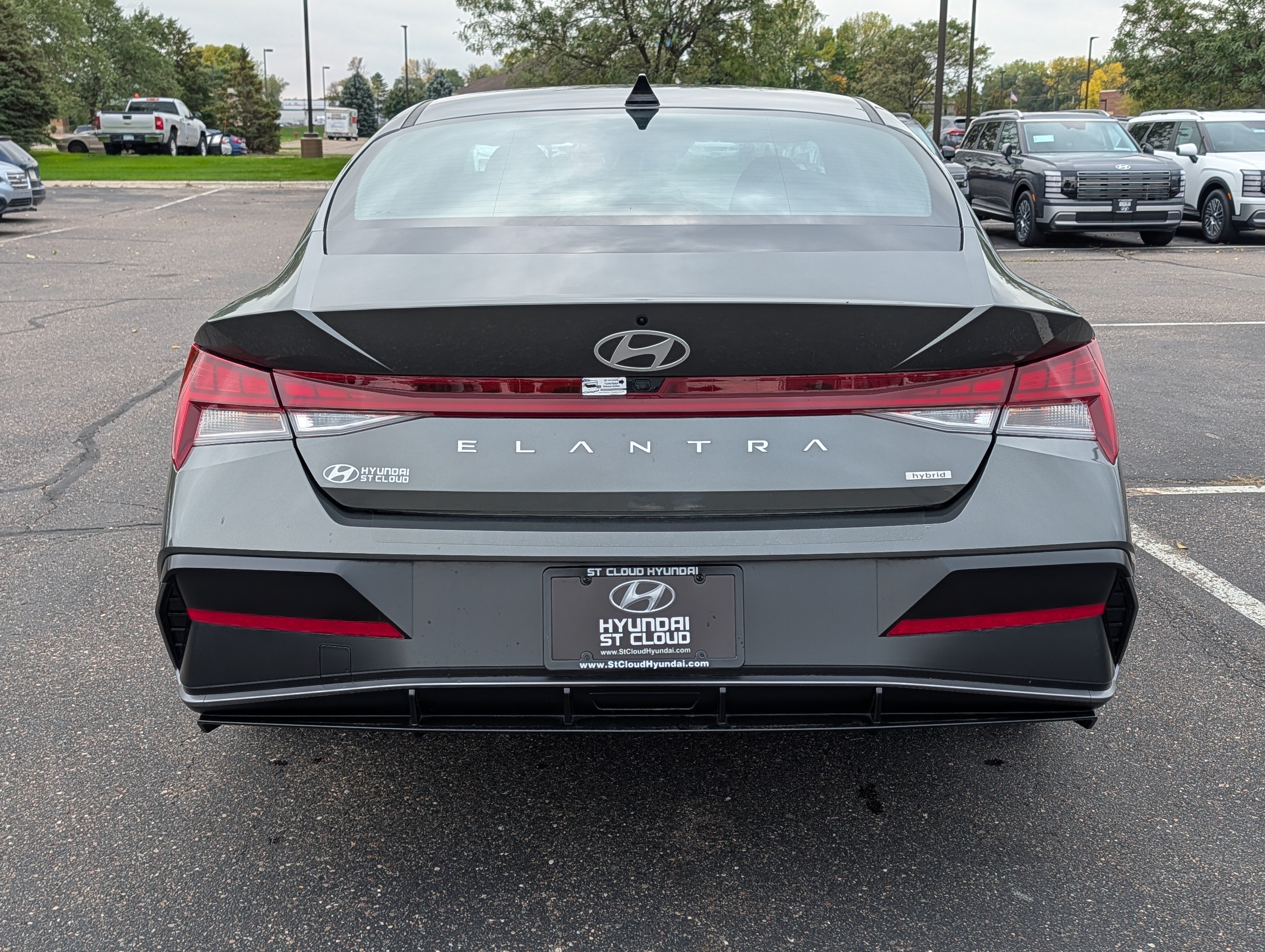 Used 2026 Hyundai Elantra Limited FWD image 4