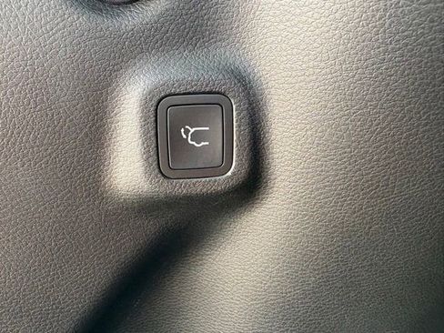 Used 2022 Jeep Compass Limited w/ Elite Group AWD/4WD image 42