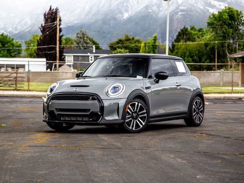Used 2022 MINI Cooper S FWD image 1