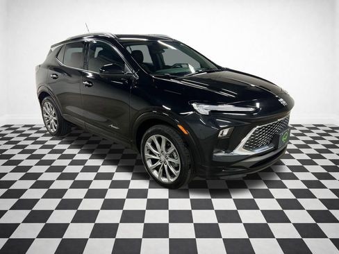 Certified 2025 Buick Encore GX Avenir w/ Avenir Technology Package AWD/4WD image 1