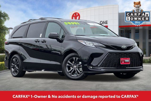 Certified 2026 Toyota Sienna XSE AWD/4WD image 2