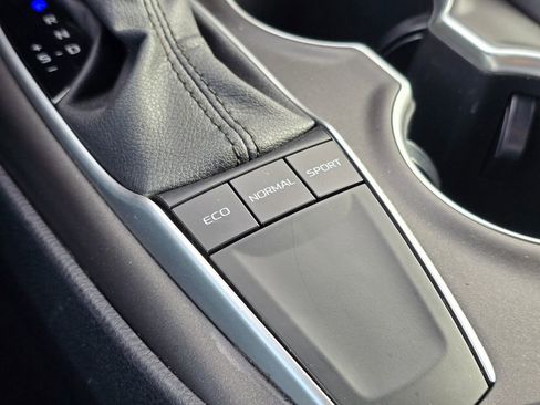 Used 2023 Toyota Camry LE image 34