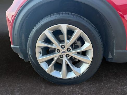 Used 2023 Ford Explorer Platinum w/ Technology Package image 14