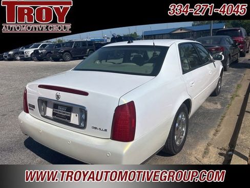 Used 2004 Cadillac De Ville w/ Equipment Group image 7