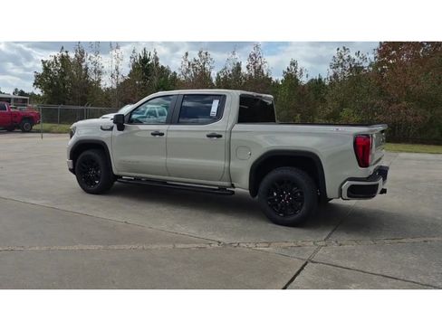 New 2026 GMC Sierra 1500 Pro w/ Graphite Edition image 6
