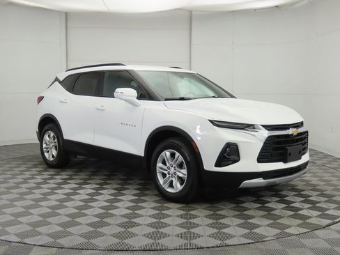 Used 2022 Chevrolet Blazer LT image 3