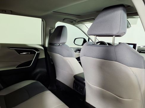 Used 2024 Toyota RAV4 XLE w/ Convenience Package FWD image 11