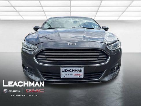 Used 2015 Ford Fusion SE w/ Equipment Group 201A FWD image 8