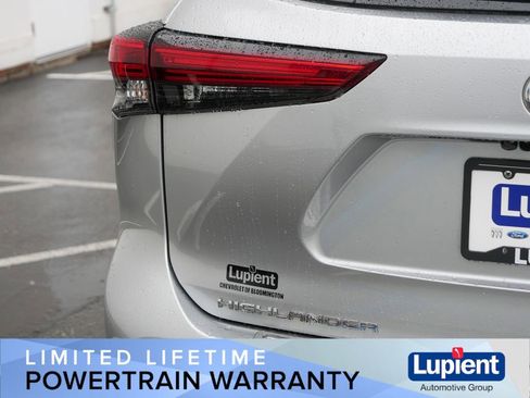 Used 2021 Toyota Highlander Platinum AWD/4WD image 6