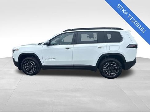 New 2026 Jeep Cherokee Laredo AWD/4WD image 4