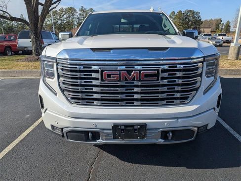 Used 2022 GMC Sierra 1500 Denali image 2