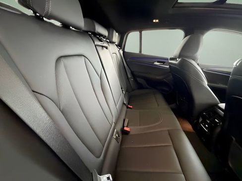 Used 2024 BMW X4 M40i w/ Premium Package image 38