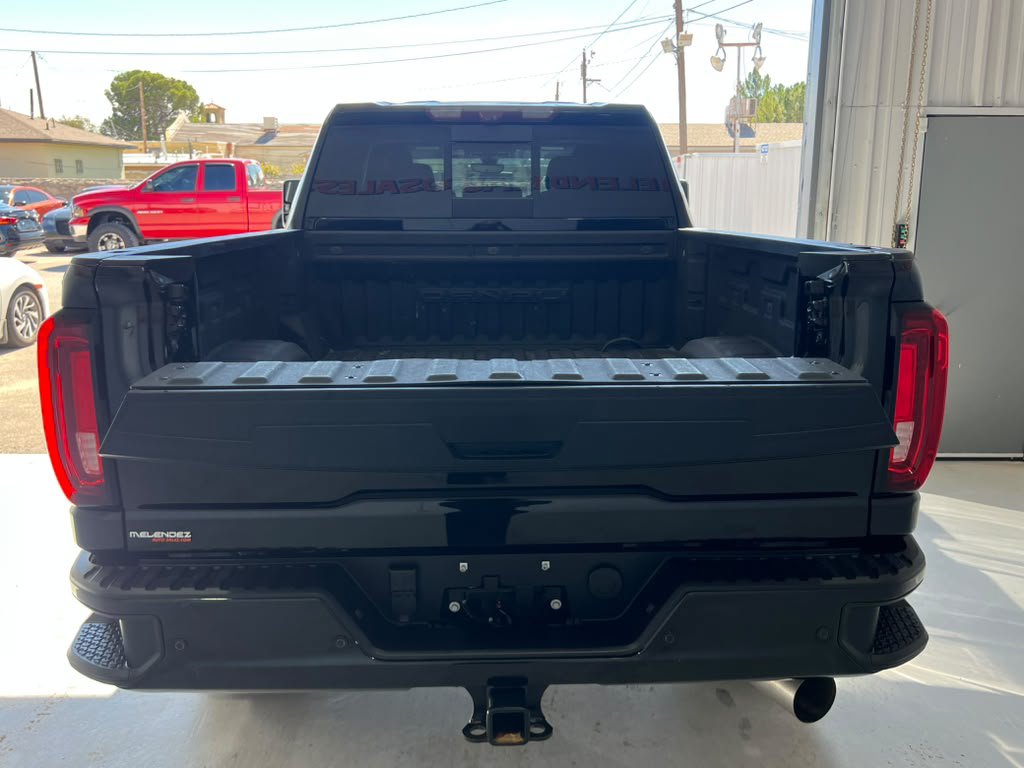Used 2022 GMC Sierra 2500 Denali w/ Denali Black Diamond Edition AWD/4WD image 5