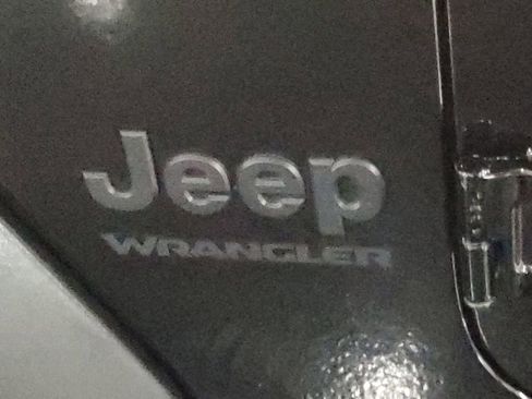 Used 2022 Jeep Wrangler Sport S image 8