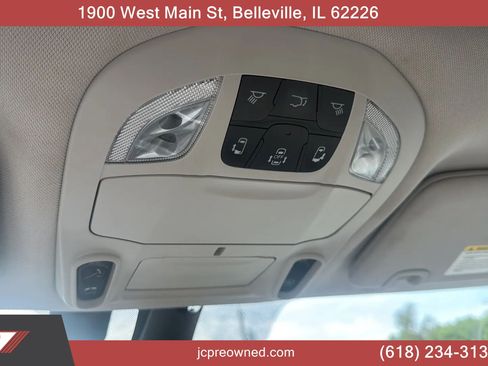 Used 2017 Chrysler Pacifica Platinum FWD image 18