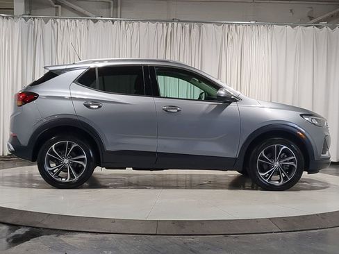Used 2023 Buick Encore GX Essence image 15