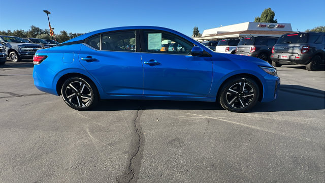 Used 2024 Nissan Sentra SV FWD image 3