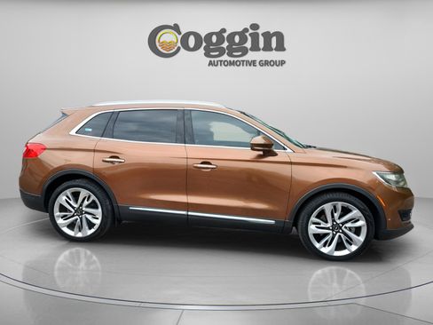 Used 2017 Lincoln MKX Black Label w/ Driver Assistance Package image 6