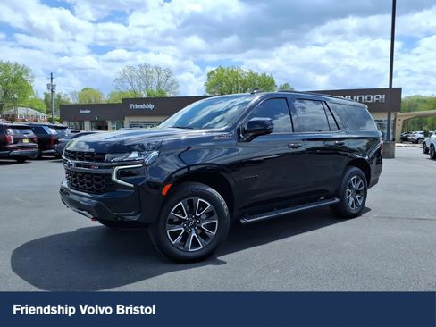 Used 2022 Chevrolet Tahoe Z71 w/ Luxury Package AWD/4WD image 1