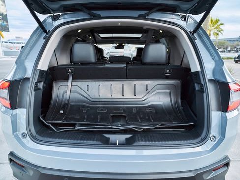 Used 2023 Honda Pilot Elite image 9