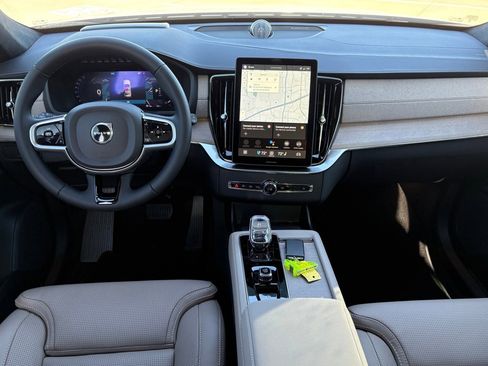 New 2026 Volvo XC90 B6 Ultra w/ Lounge Package image 10