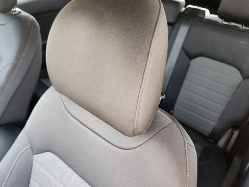 Used 2018 Ford Edge SE image 6