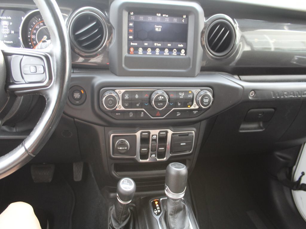 Used 2019 Jeep Wrangler Unlimited Sport AWD/4WD image 19