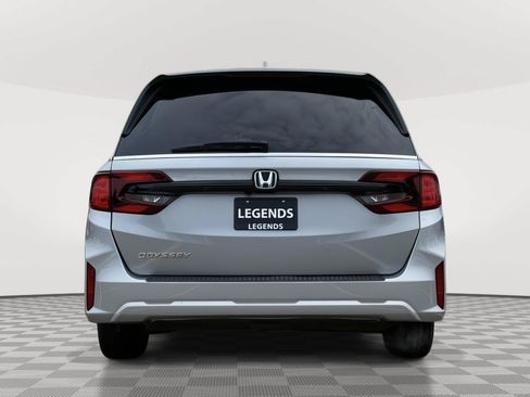 Certified 2025 Honda Odyssey EX-L image 5