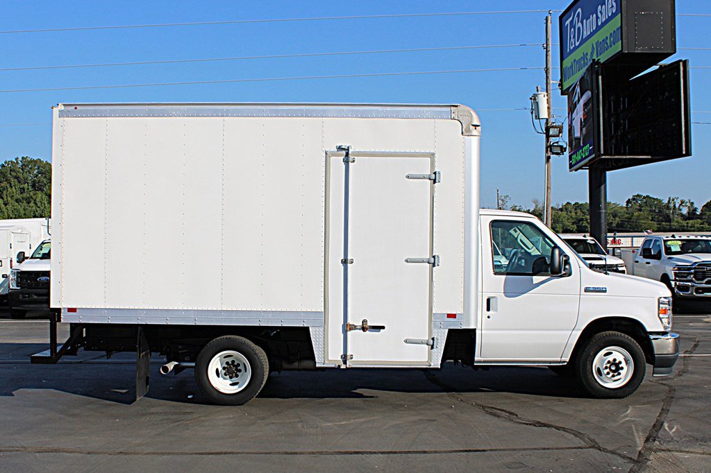 Used 2023 Ford E-350 and Econoline 350 Super Duty w/ Power Windows & Locks Group RWD image 8