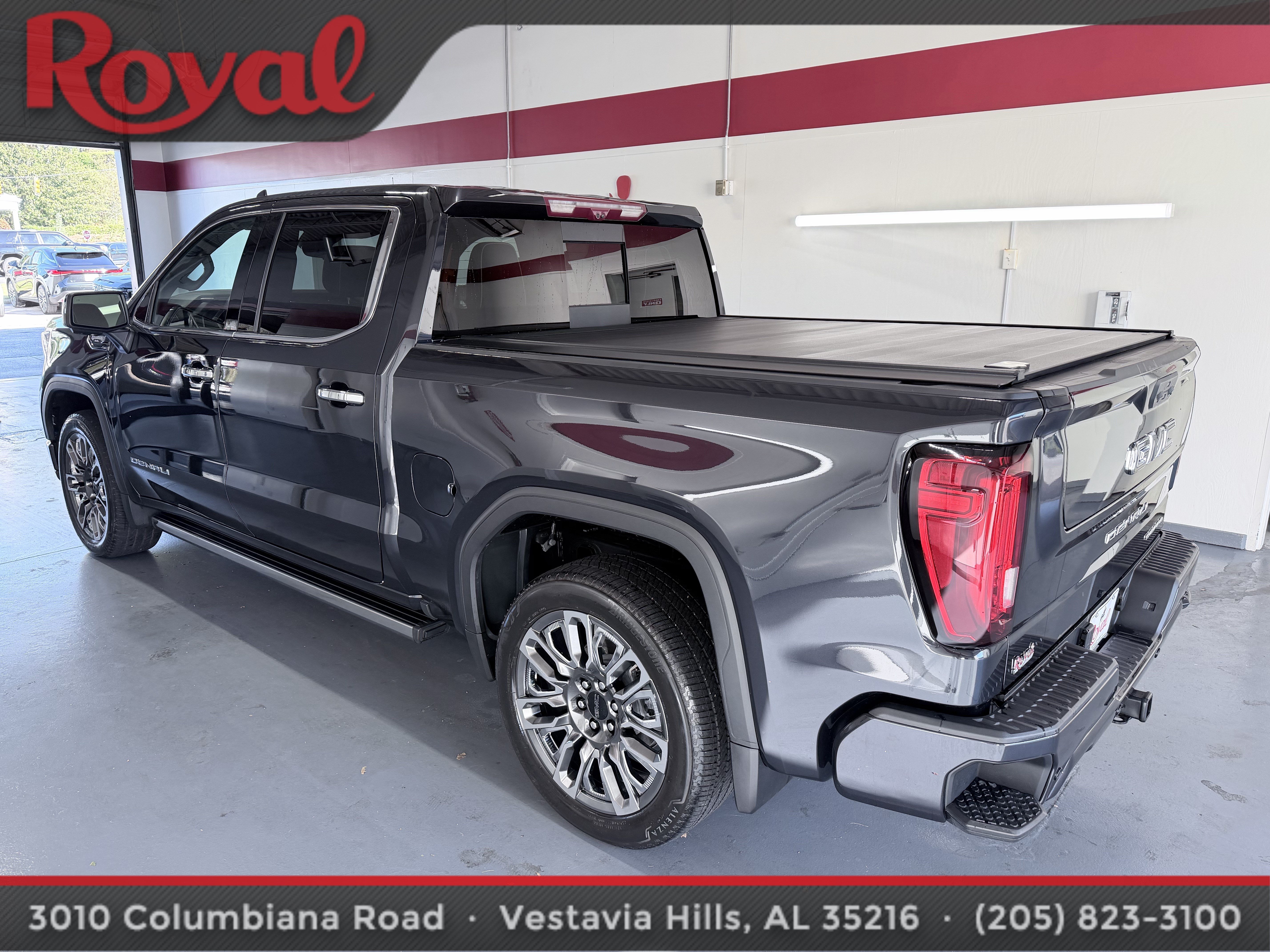 Used 2024 GMC Sierra 1500 Denali Ultimate AWD/4WD image 7
