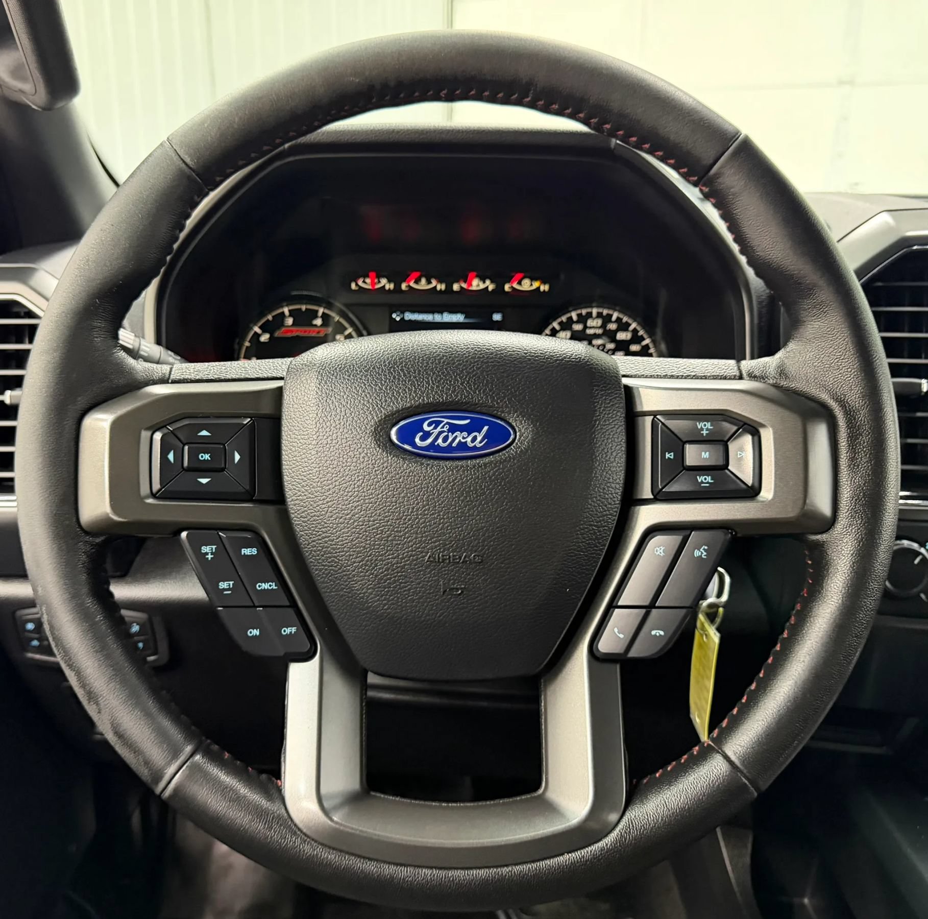Used 2019 Ford F150 XLT w/ Equipment Group 302A Luxury AWD/4WD image 19