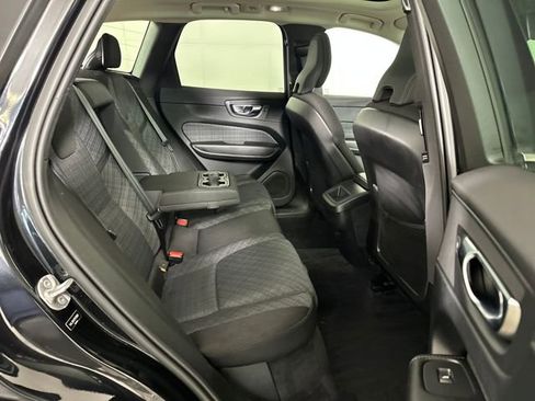 Used 2023 Volvo XC60 B5 Core AWD/4WD image 26