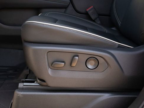 New 2025 Chevrolet Suburban Premier w/ Sun And Tow Package image 22