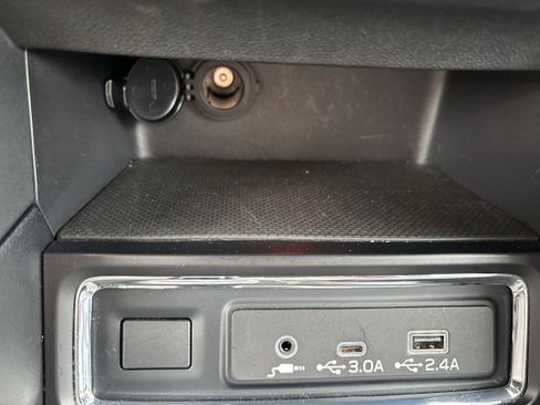 Certified 2025 Subaru Ascent Premium AWD/4WD image 21