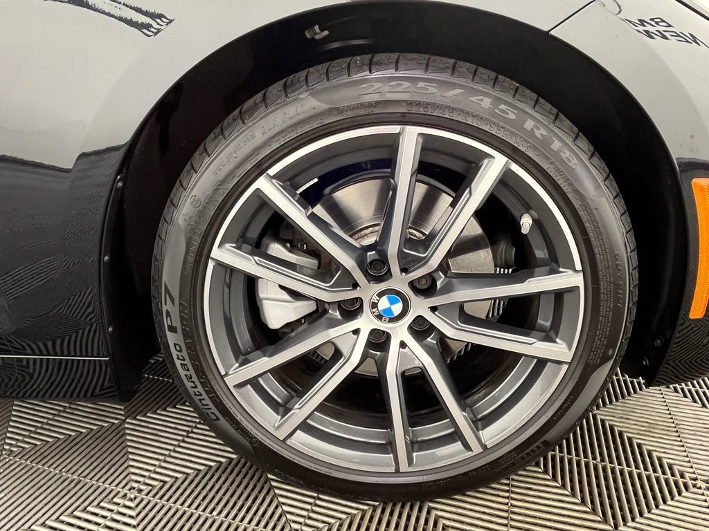 Certified 2024 BMW 430i xDrive Coupe w/ Premium Package AWD/4WD image 17
