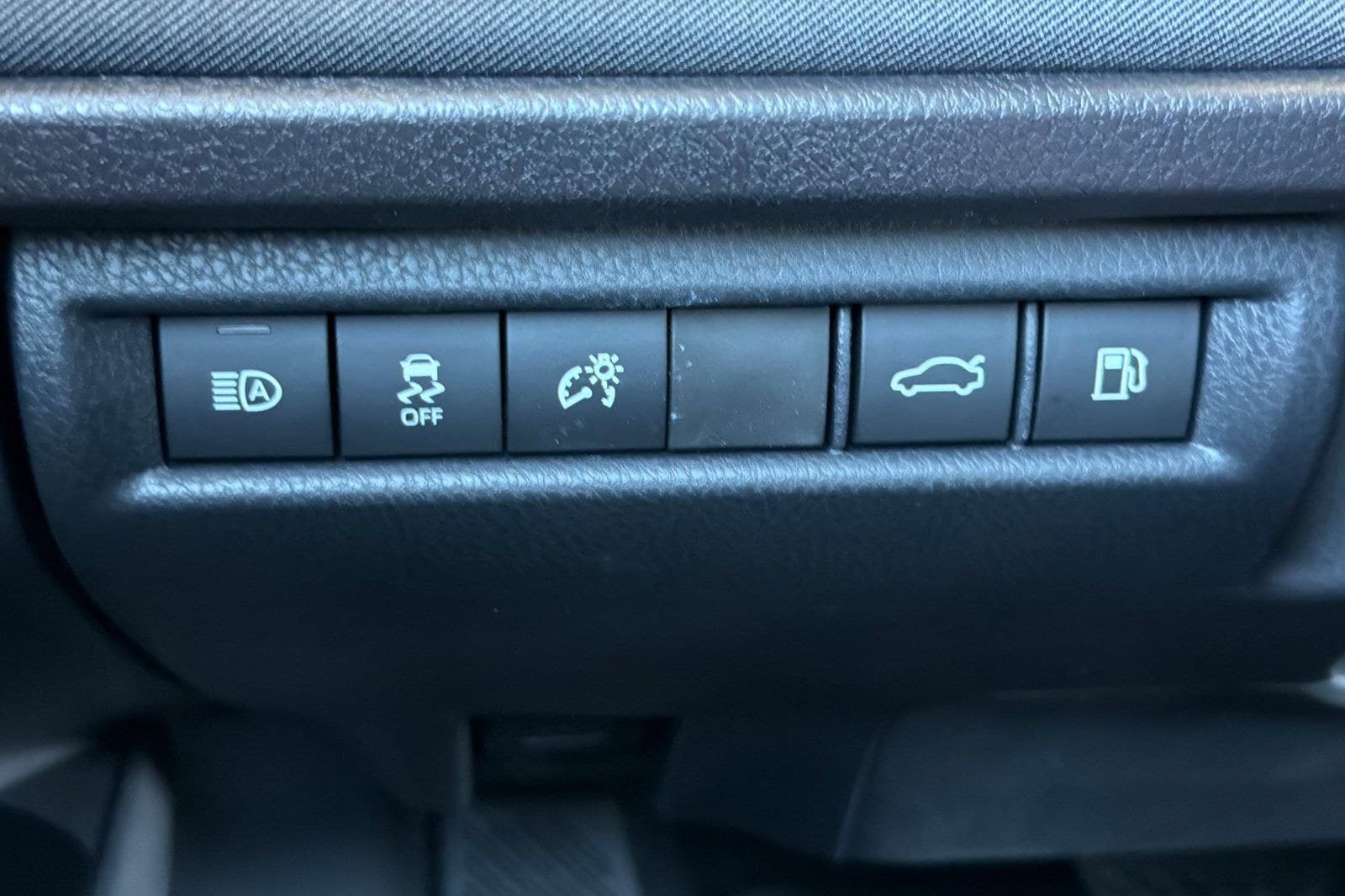 New 2026 Toyota Camry LE FWD image 29