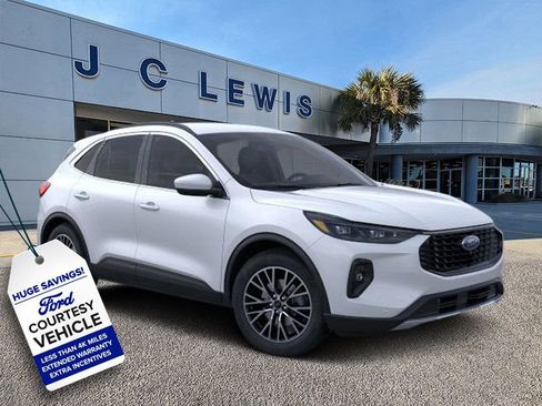 New 2025 Ford Escape SE w/ PHEV Premium Package image 1