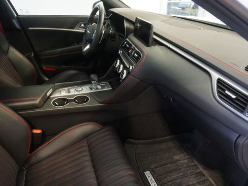 Used 2023 Genesis G70 3.3T w/ Sport Advanced Package image 25