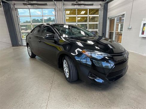 Used 2019 Toyota Corolla LE FWD image 7