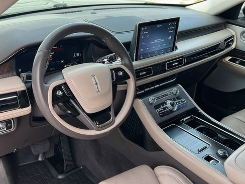 Certified 2024 Lincoln Aviator Reserve w/ Equipment Group 201A image 14