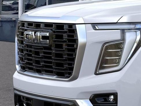 New 2026 GMC Yukon Denali w/ Denali Reserve Package AWD/4WD image 13