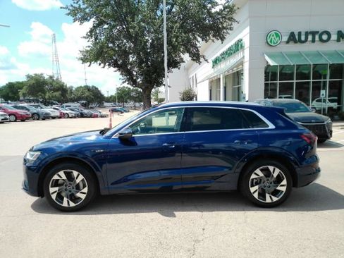 Used 2021 Audi e-tron Premium AWD/4WD image 14