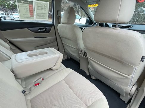 Used 2016 Nissan Rogue S image 26